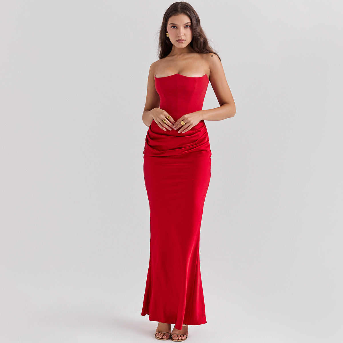 Vestido largo y ajustado para ella