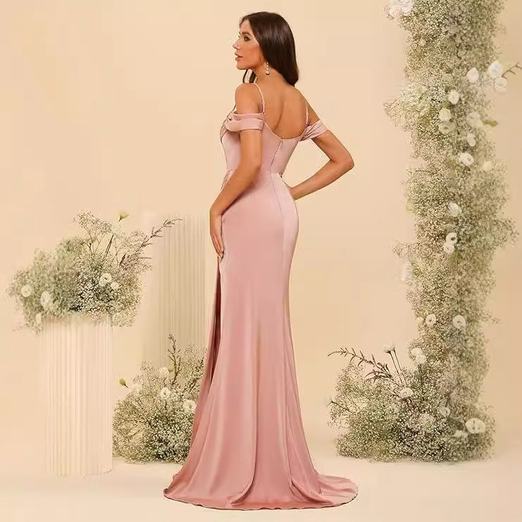 Vestido largo de dama de honor de satén