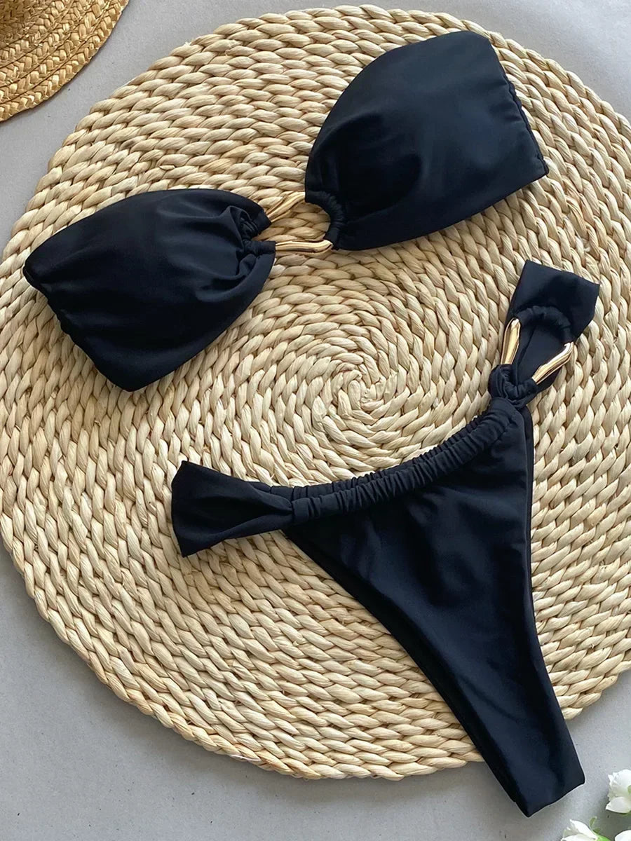 Bikini con anillos de metal para mujer