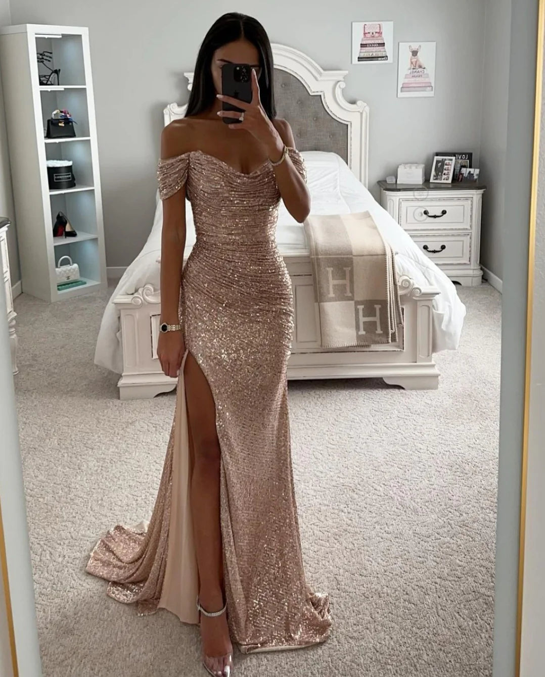 Vestido con abertura brillante para dama de honor