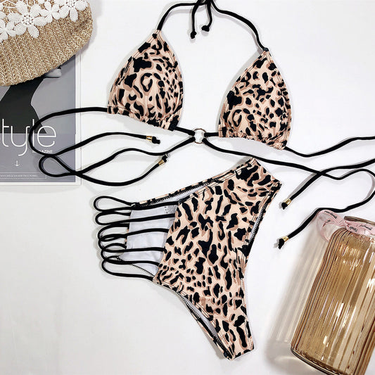 Bikini de leopardo para ella