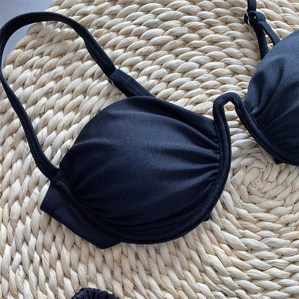 Bikini estilo brasileño hecho para chicas de playa españolas