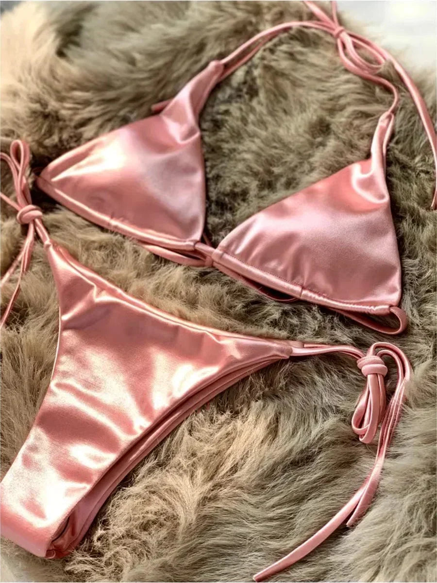Bikini brasileño de satén para ella