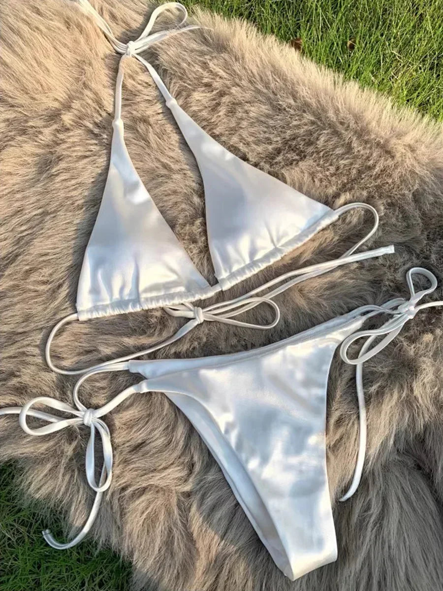 Bikini brasileño de satén para ella