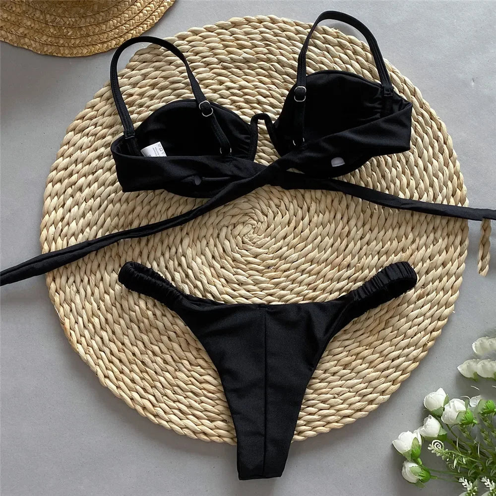 Bikini estilo brasileño hecho para chicas de playa españolas
